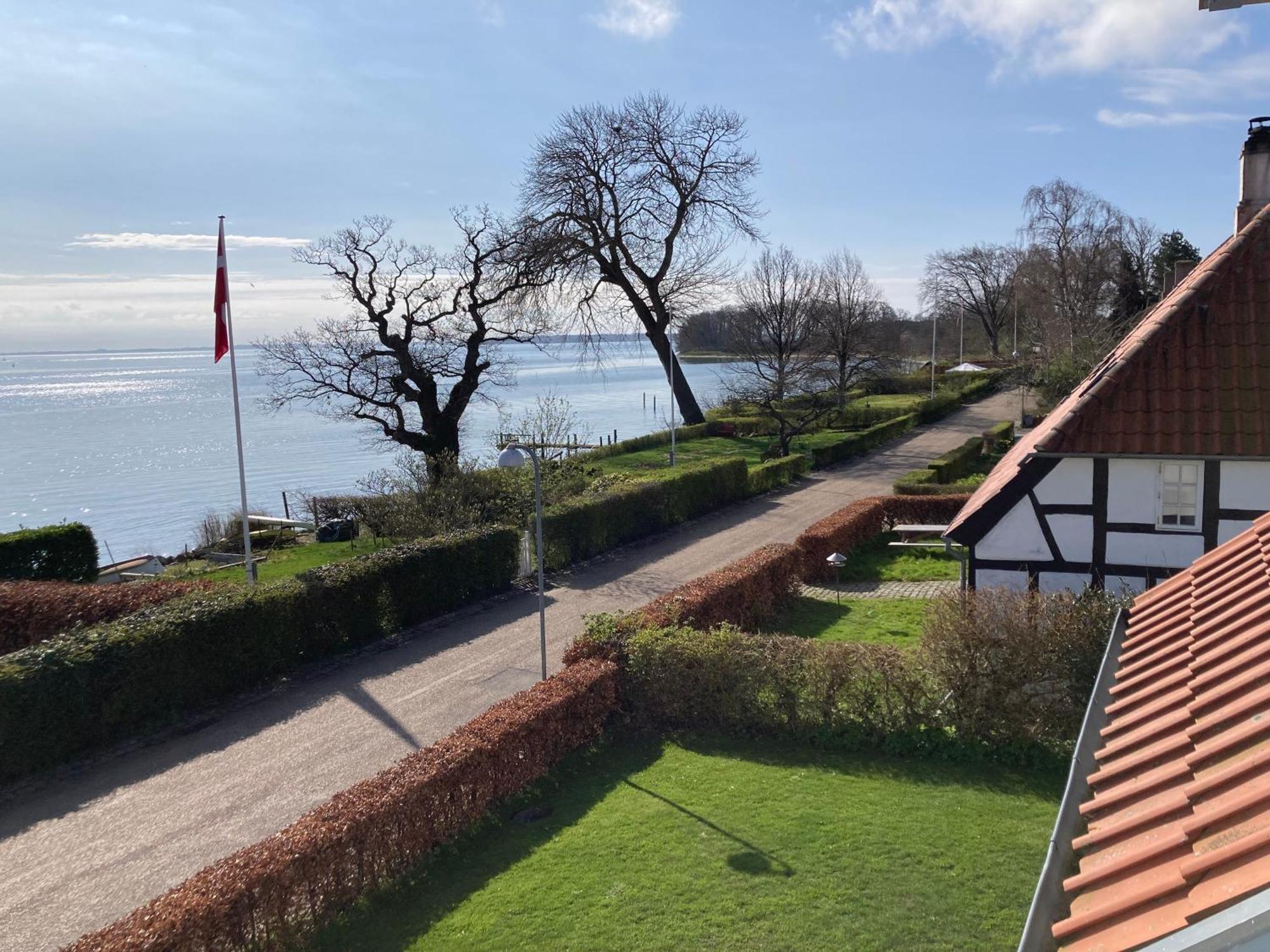 Troense Bed And Breakfast By The Sea Svendborg Exterior photo