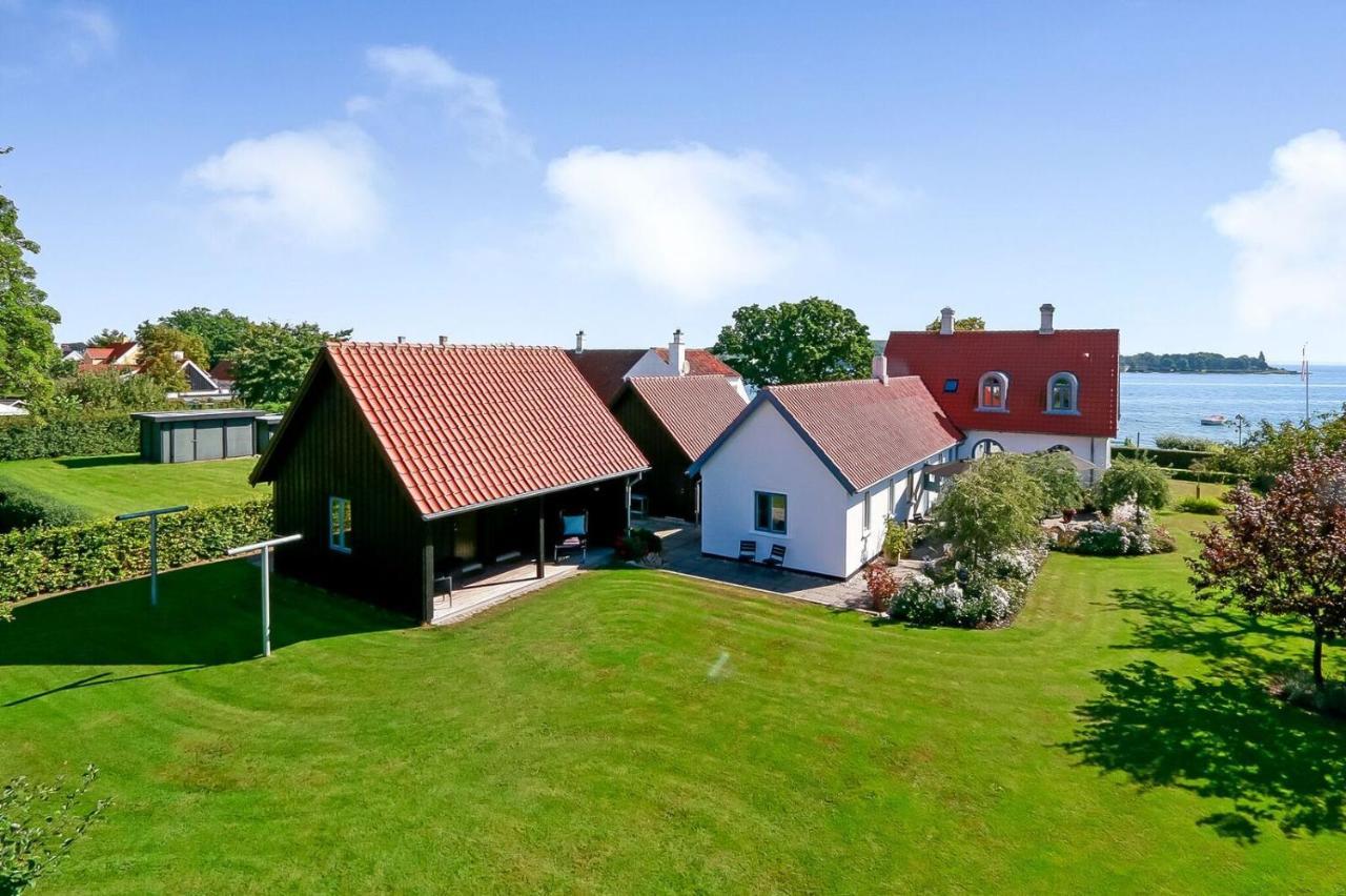 Troense Bed And Breakfast By The Sea Svendborg Exterior photo